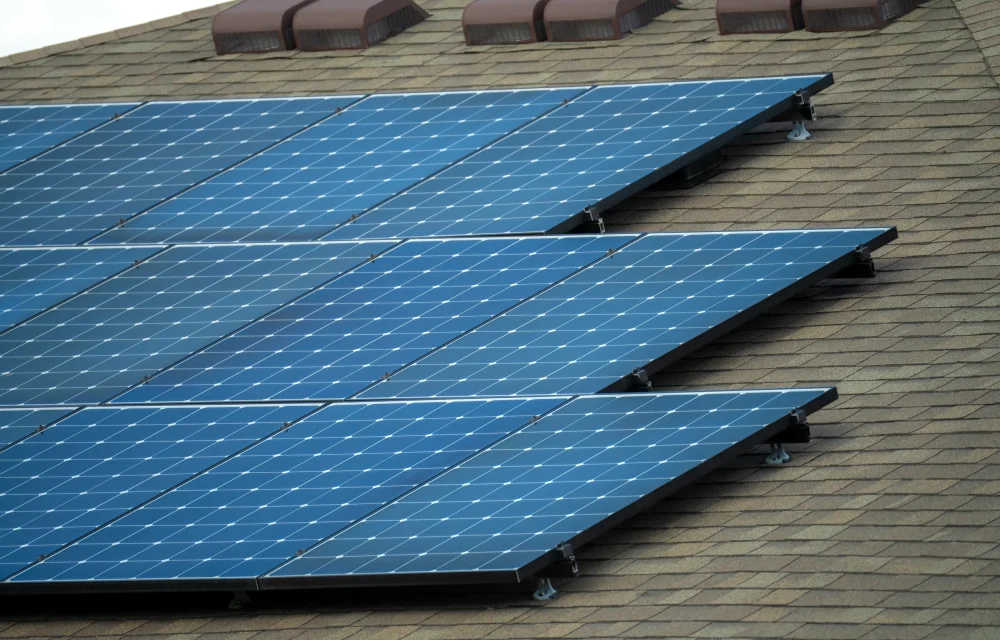 aerial-view-of-typical-american-building-roof-with-2024-12-06-04-23-51-utc
